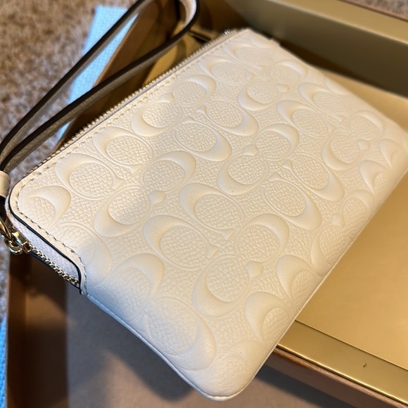 Coach wristlet gift set - Picture 3 of 5